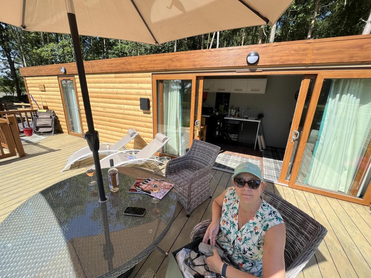 Oak Boutique Lodge Includes Hot Tub Air Con & Dog York Exterior photo